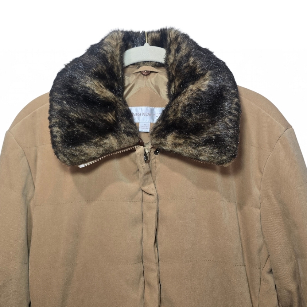 Jones New York Puffer Style Winter Coat Faux Fur Collar Size Medium - Picture 2 of 10